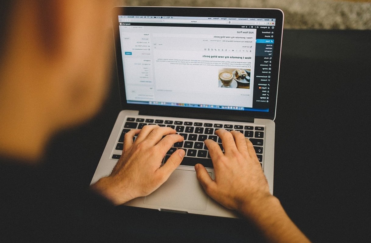 laptop code wordpress